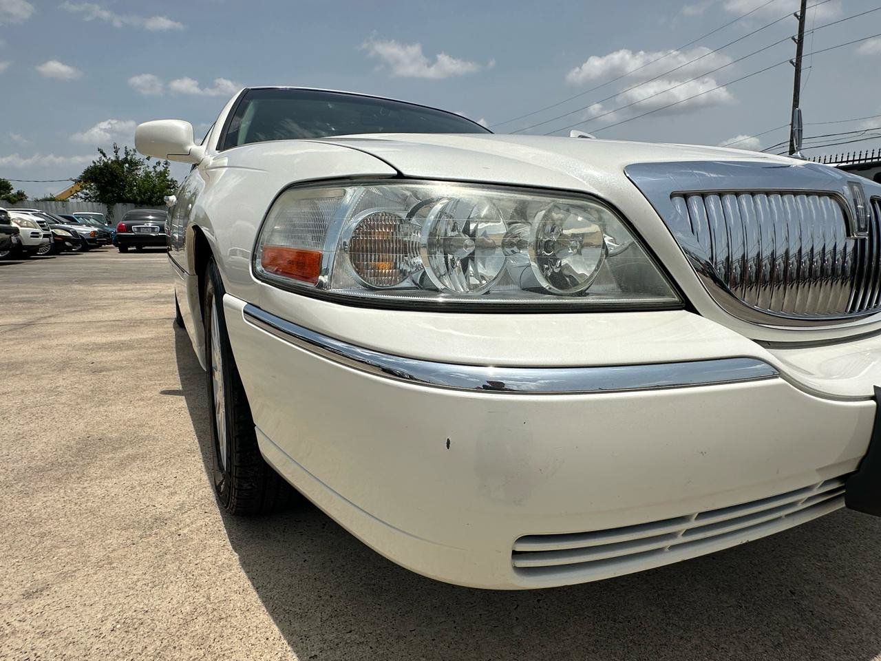 Used 2006 Lincoln Town Car Signature RWD image 57