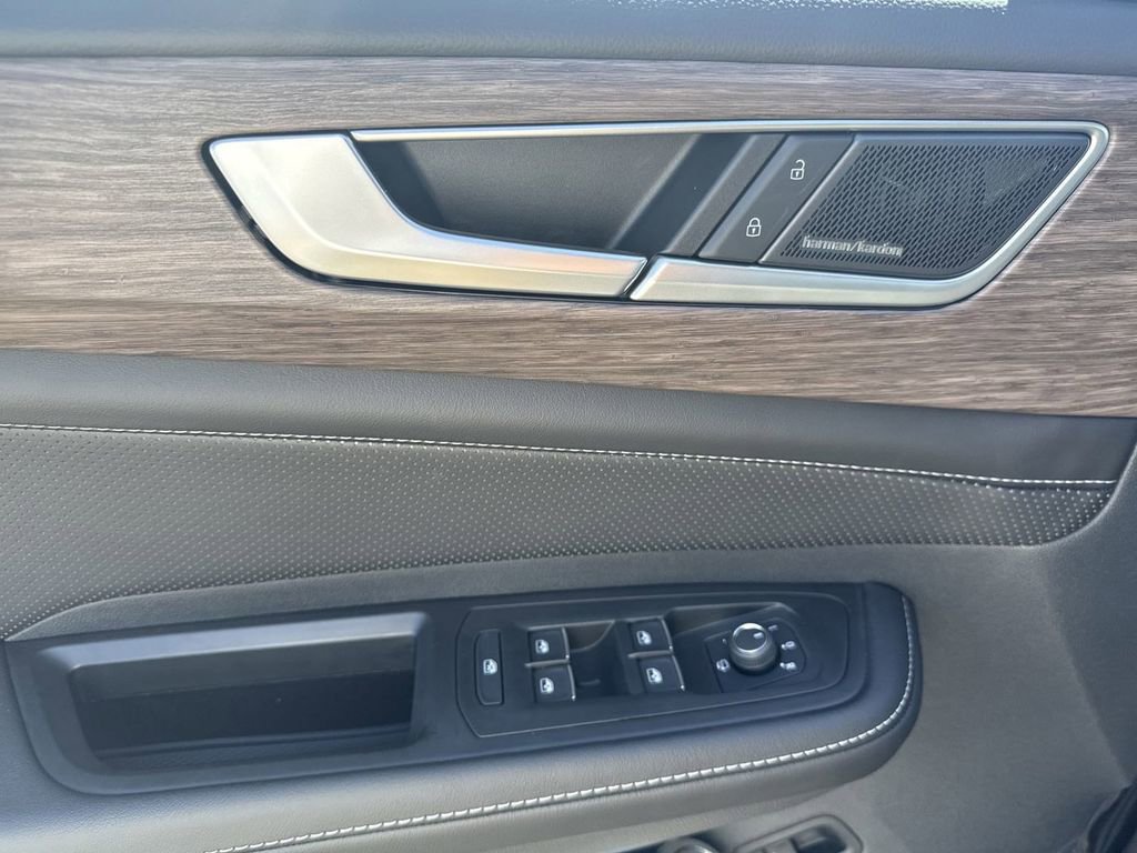 New 2025 Volkswagen Atlas SEL Premium R-Line image 25