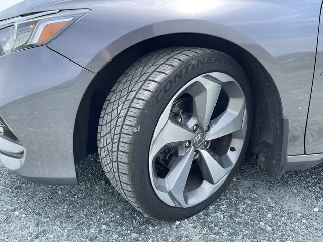 Used 2018 Honda Accord Touring image 10