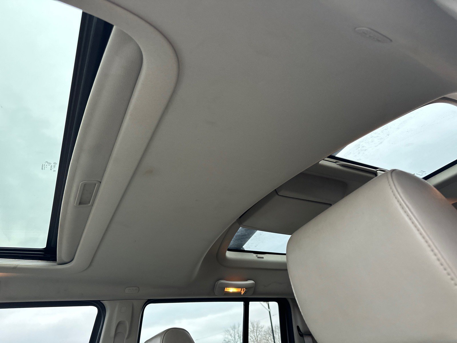 Used 2006 Jeep Commander Limited AWD/4WD image 19