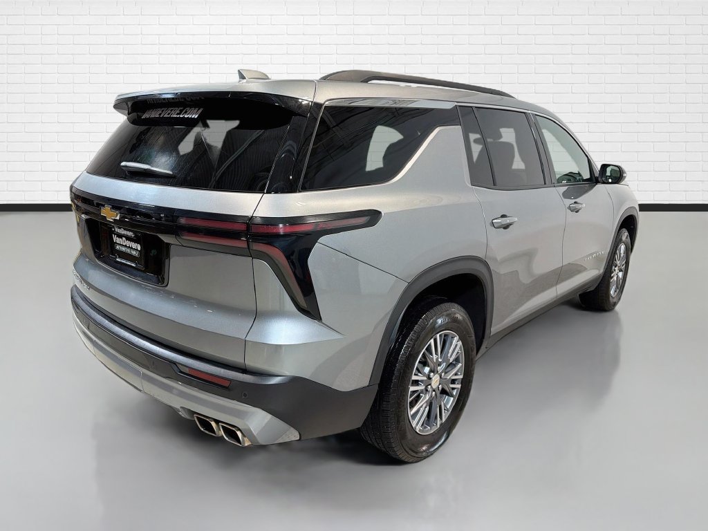 Used 2025 Chevrolet Traverse LT AWD/4WD image 9