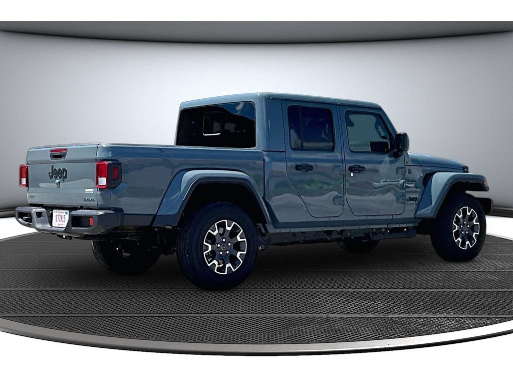 Used 2026 Jeep Gladiator Sport AWD/4WD image 18