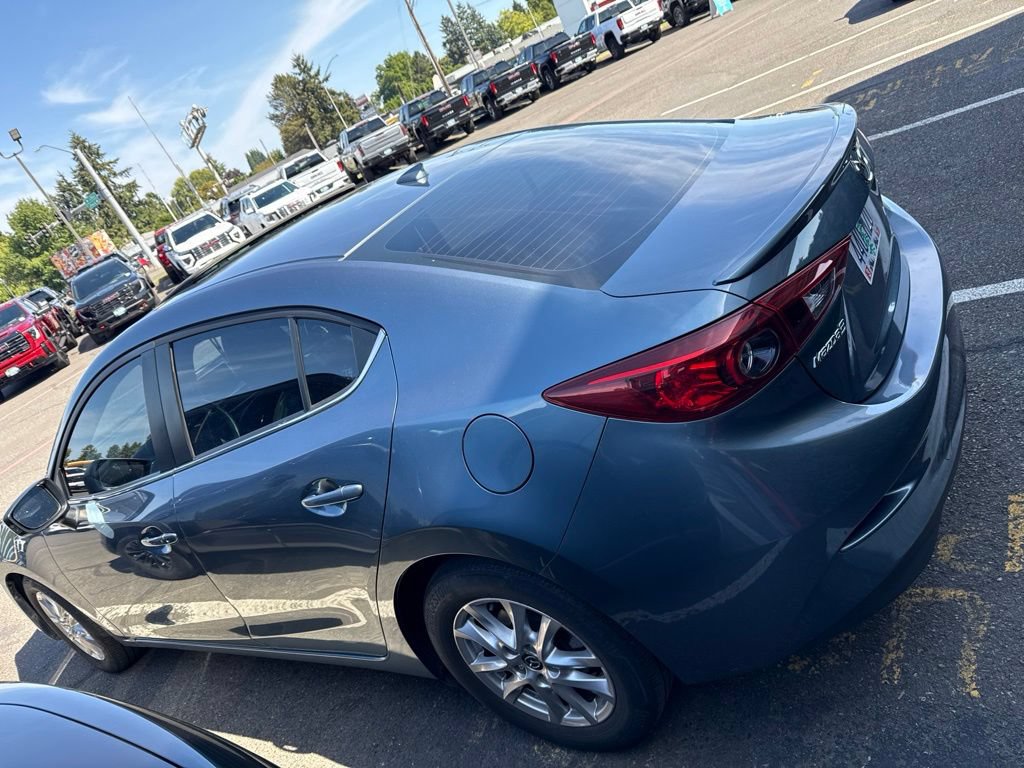 Used 2016 MAZDA MAZDA3 i Grand Touring FWD image 5
