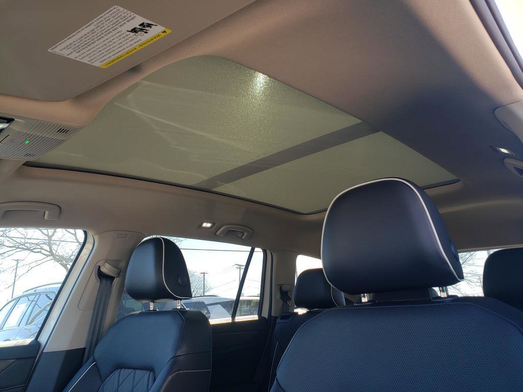 Used 2024 Volkswagen Atlas SEL Premium R-Line image 30