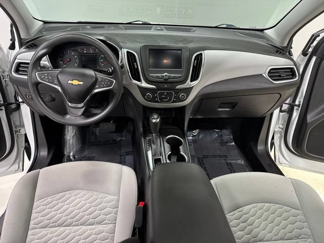 Used 2020 Chevrolet Equinox LS AWD/4WD image 2