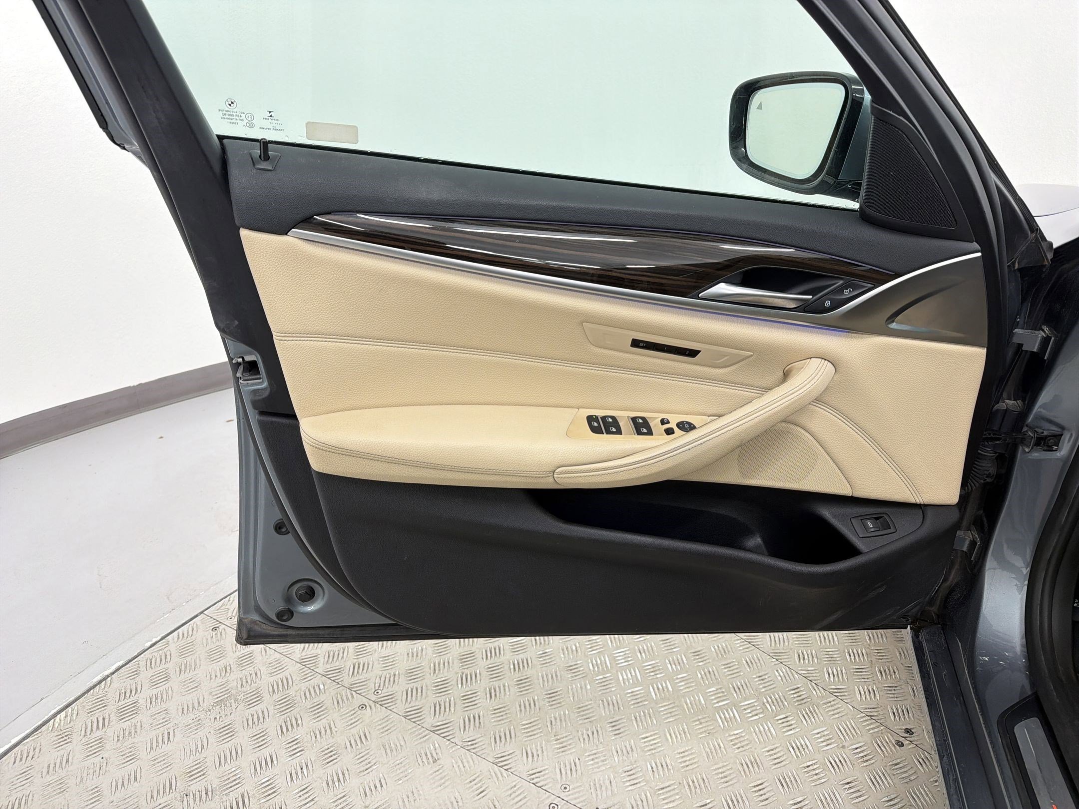Used 2018 BMW 540i RWD image 14