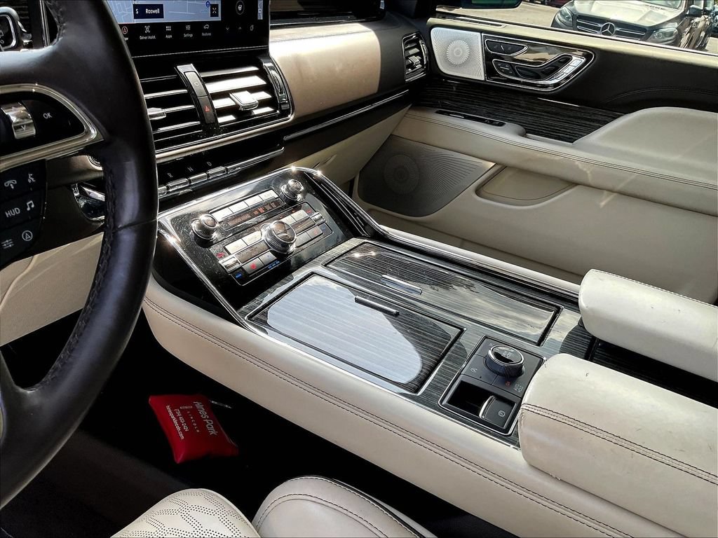 Used 2022 Lincoln Navigator Black Label AWD/4WD image 18