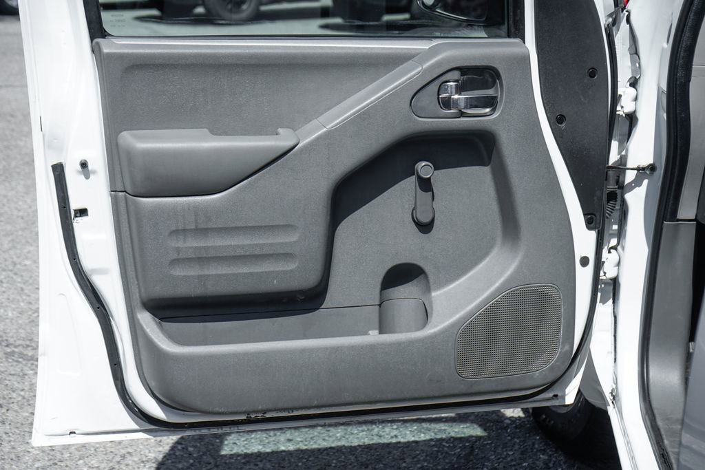 Used 2018 Nissan Frontier S RWD image 14