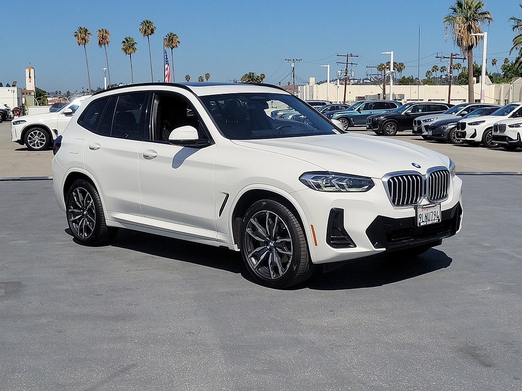 Used 2024 BMW X3 sDrive30i w/ Premium Package RWD image 4