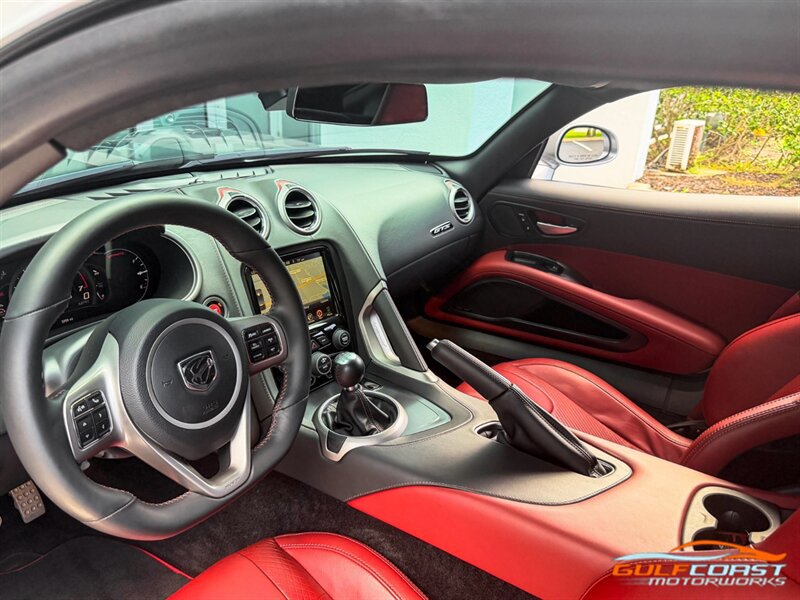 Used 2017 Dodge Viper GTS RWD image 14