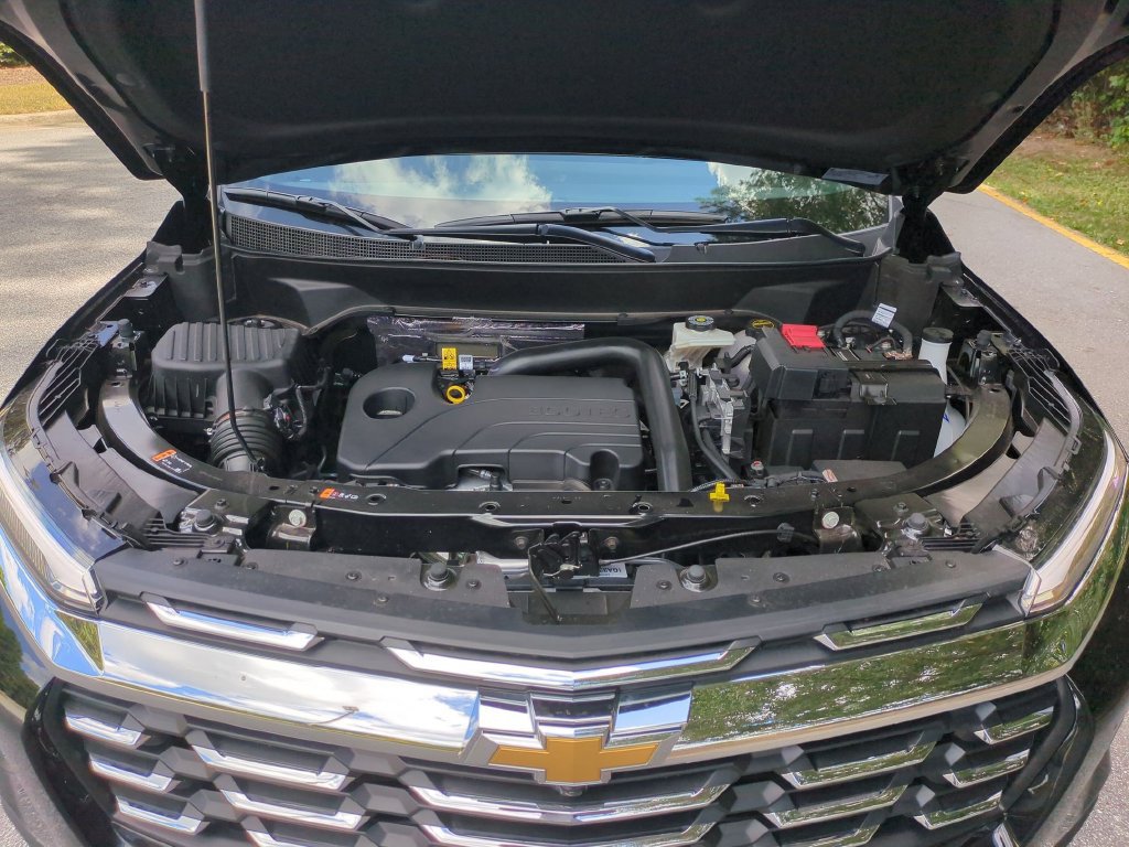 New 2026 Chevrolet Equinox LT w/ Safety and Technology Package FWD image 38