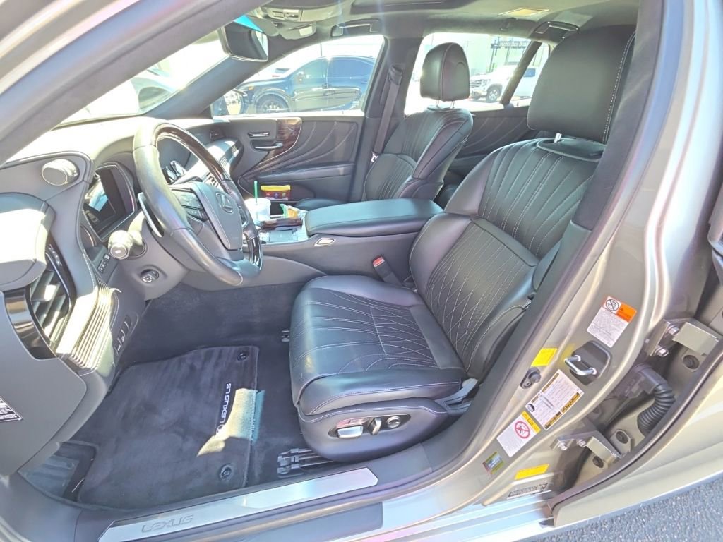Used 2018 Lexus LS 500 w/ Interior Upgrade Package RWD image 8
