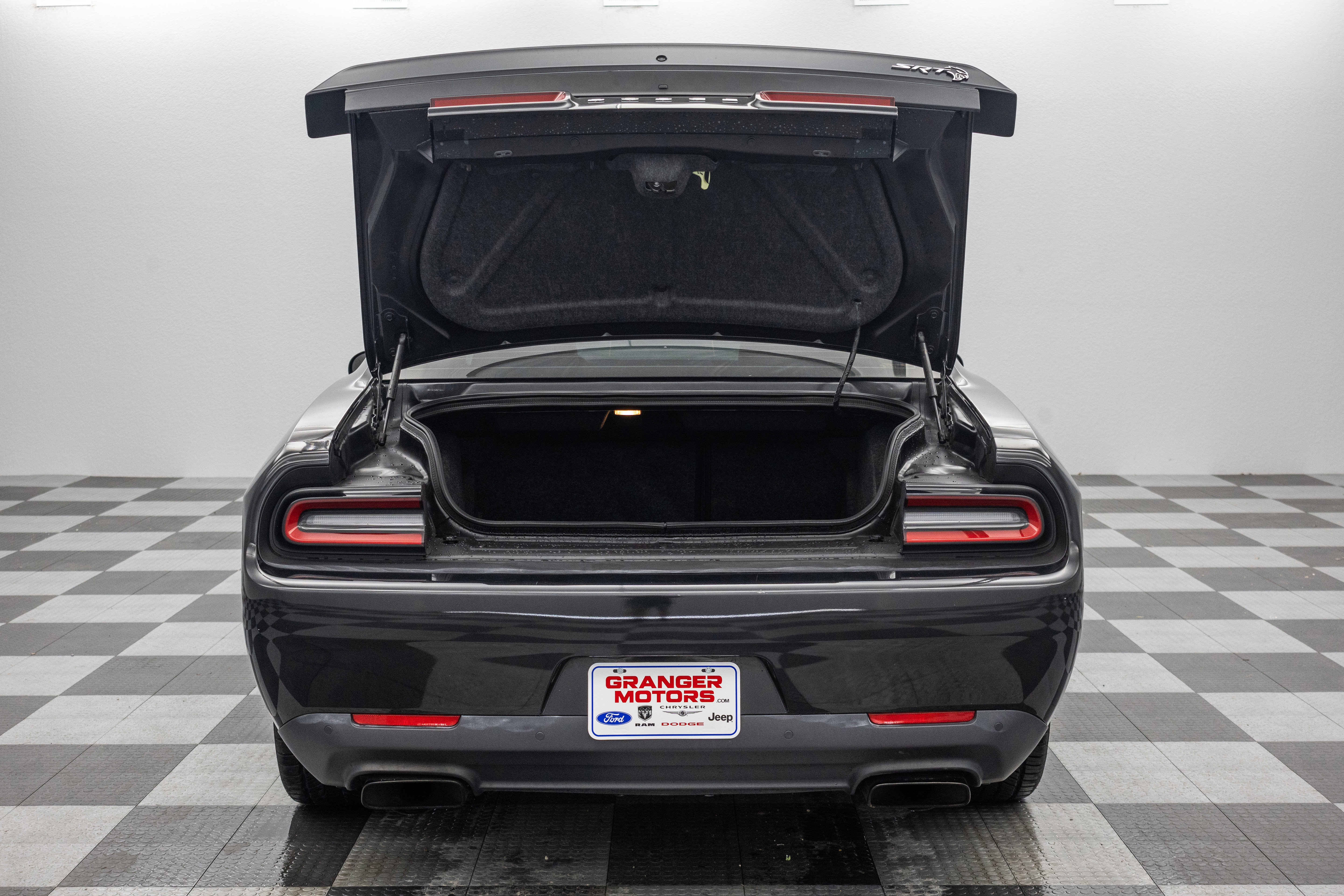 Used 2015 Dodge Challenger SRT Hellcat image 34