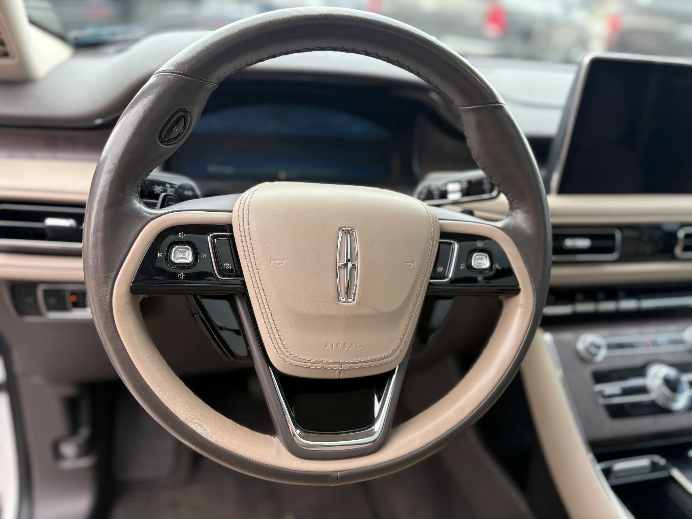 Used 2023 Lincoln Aviator Reserve w/ Equipment Group 201A AWD/4WD image 23