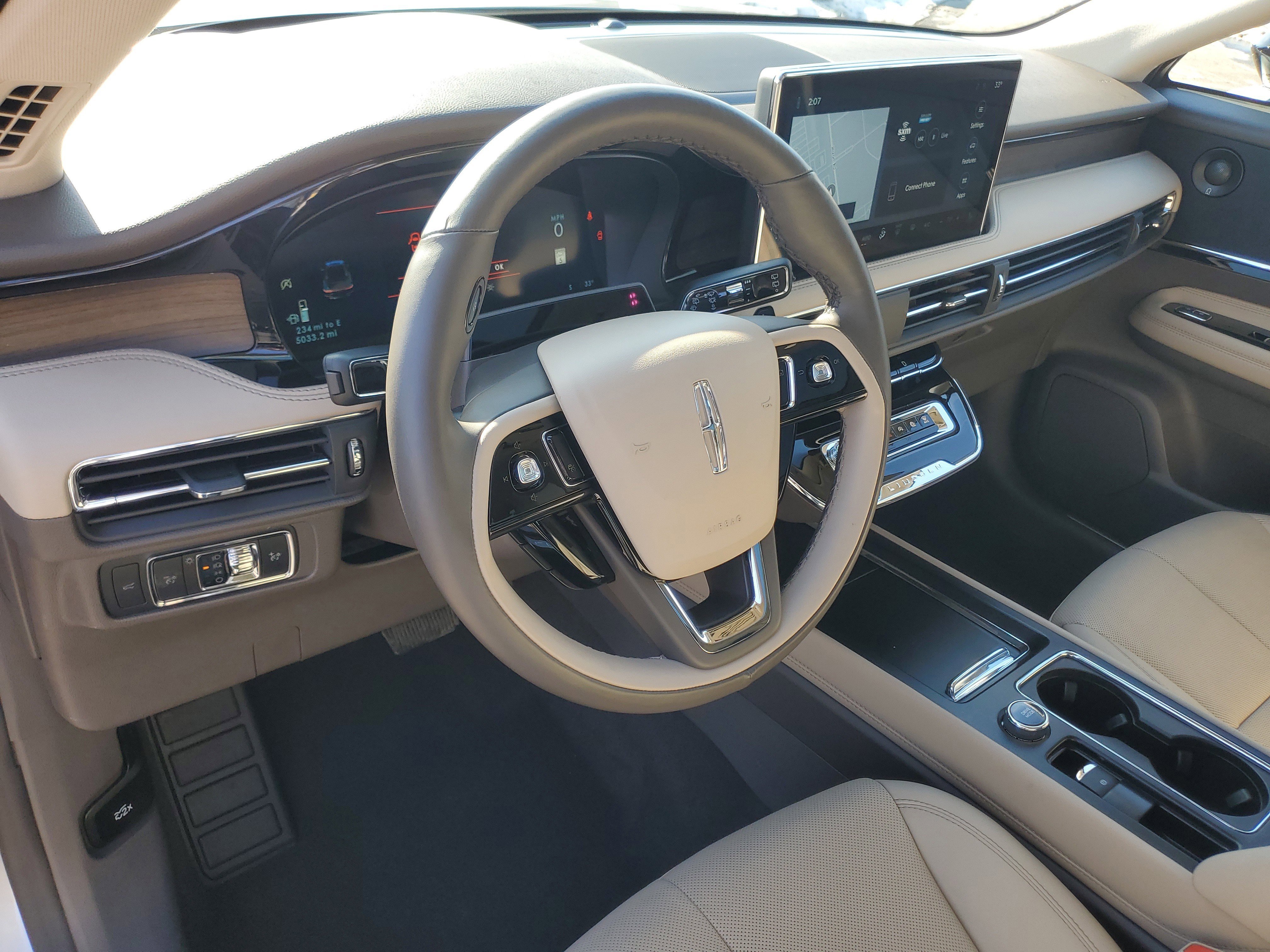 Certified 2024 Lincoln Corsair Reserve w/ Equipment Group 202A AWD/4WD image 13