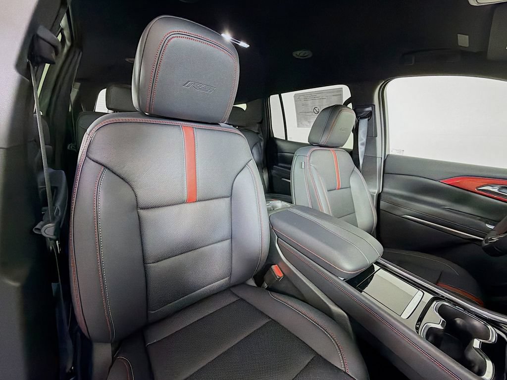 New 2026 Chevrolet Traverse RS w/ LPO, Floor Liner Package AWD/4WD image 25