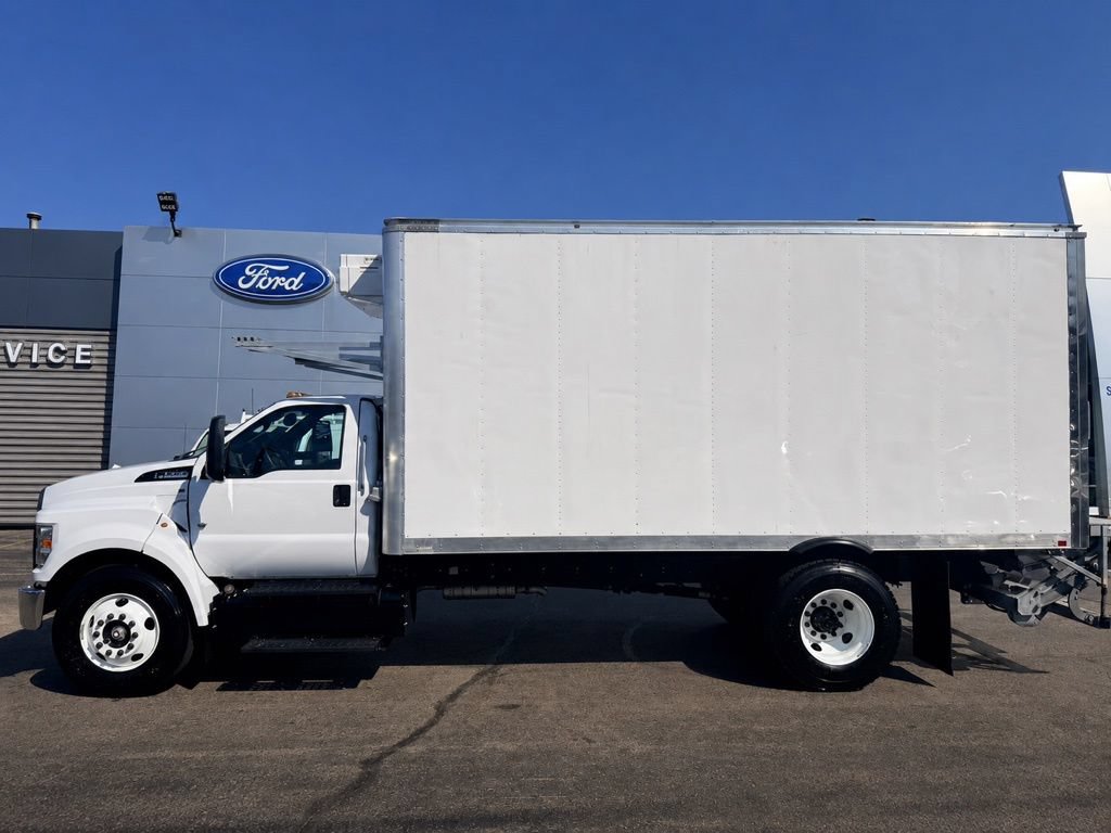 Used 2023 Ford F650 2WD Regular Cab Super Duty image 3