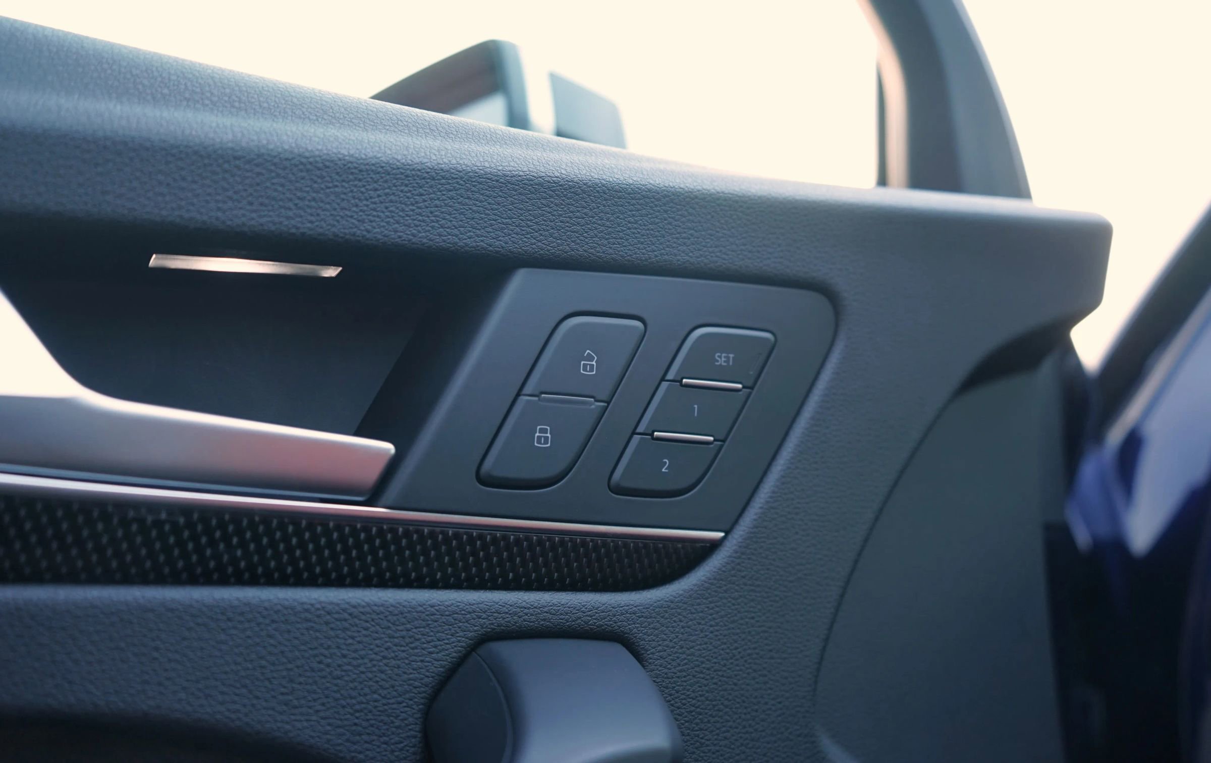 Used 2018 Audi SQ5 Premium Plus w/ S Sport Package image 13