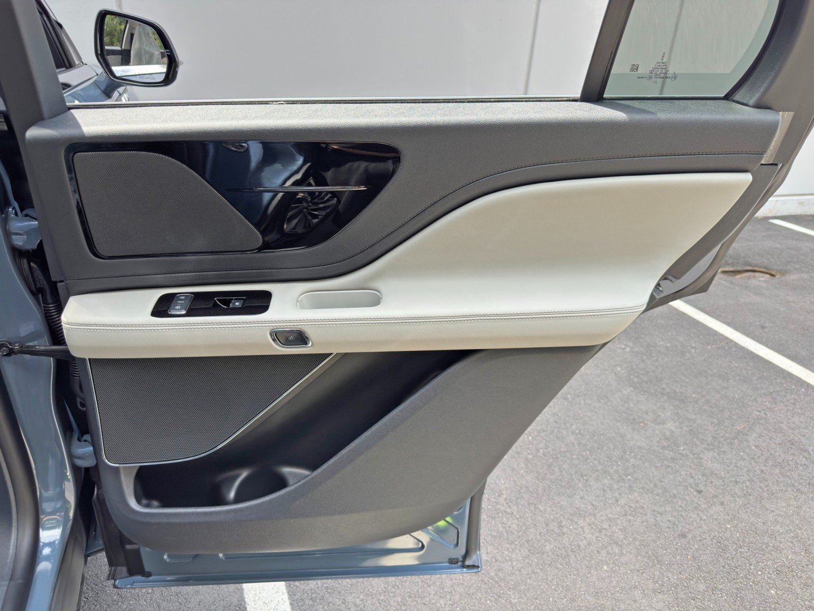 Used 2026 Lincoln Aviator AWD image 47