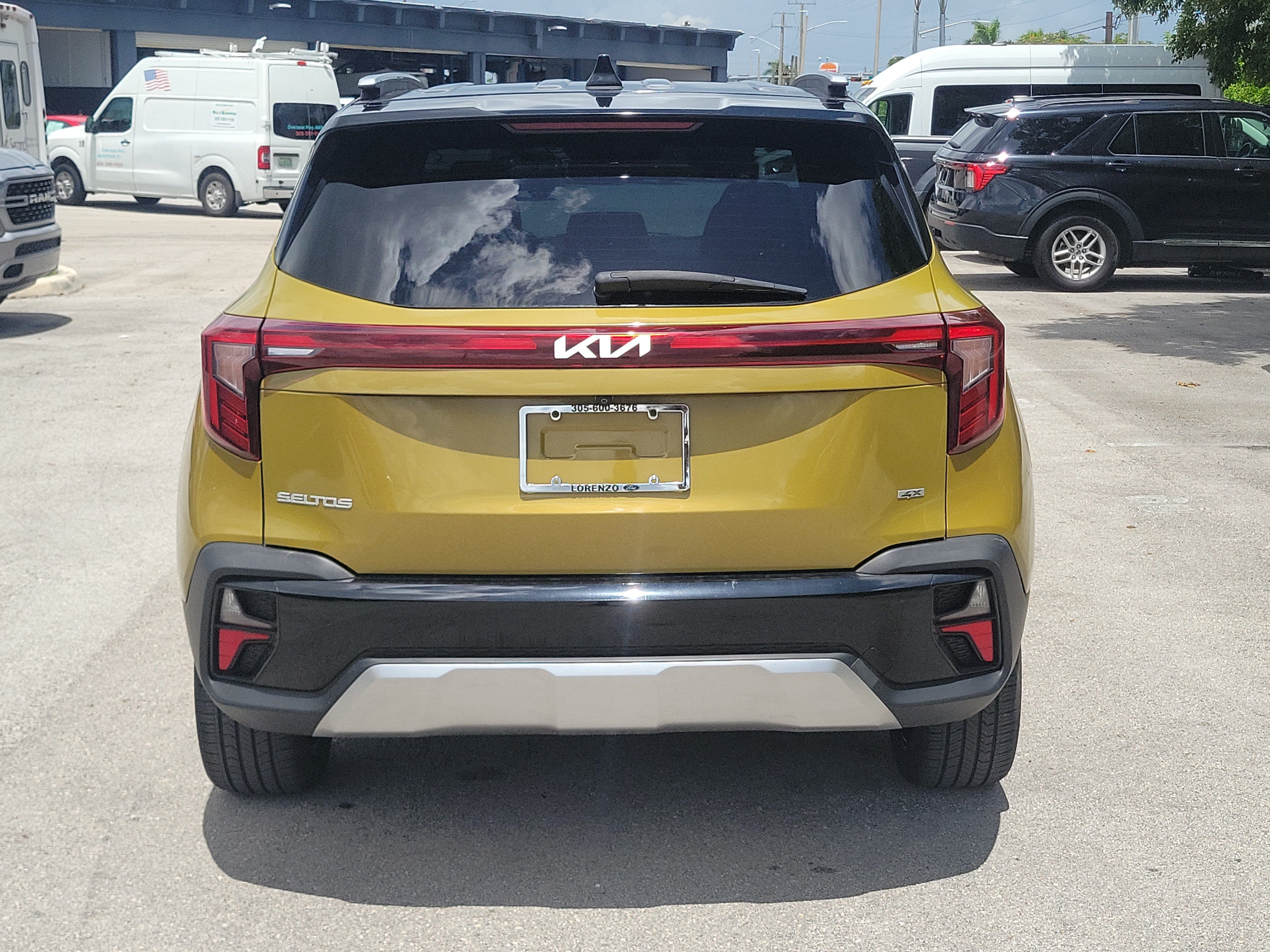Used 2024 Kia Seltos SX AWD/4WD image 6