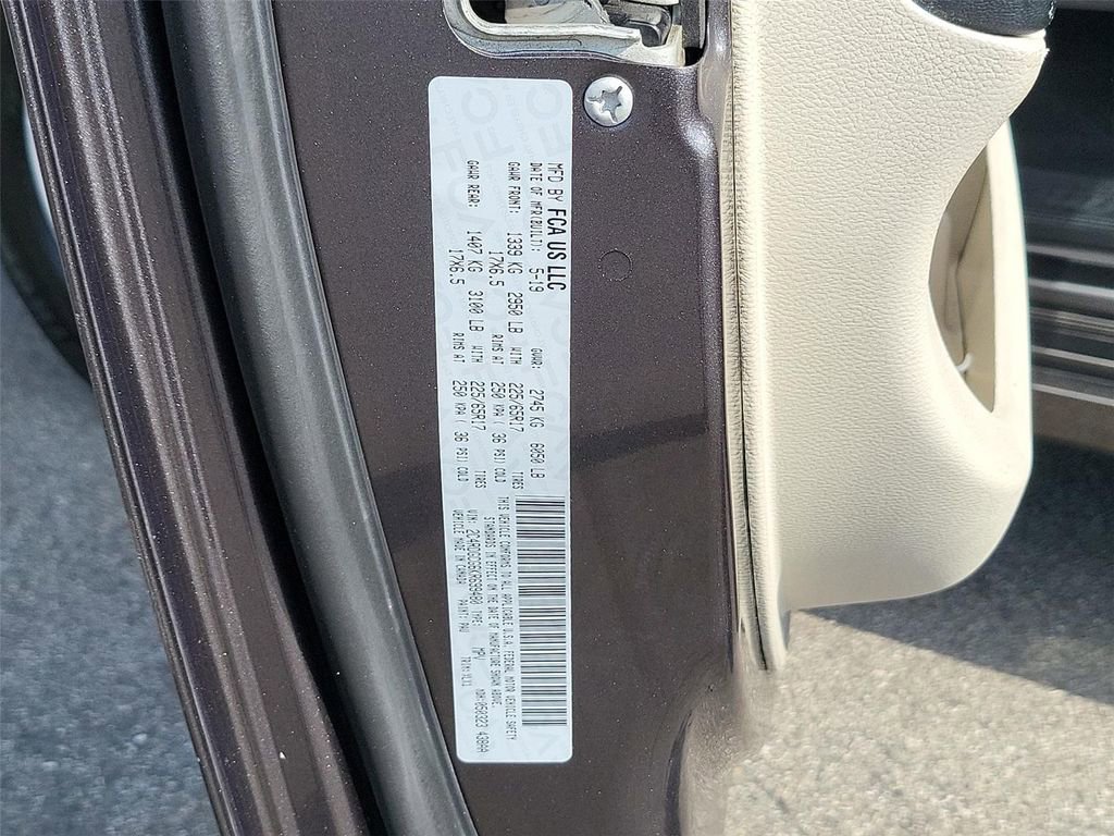 Used 2019 Dodge Grand Caravan SXT image 23