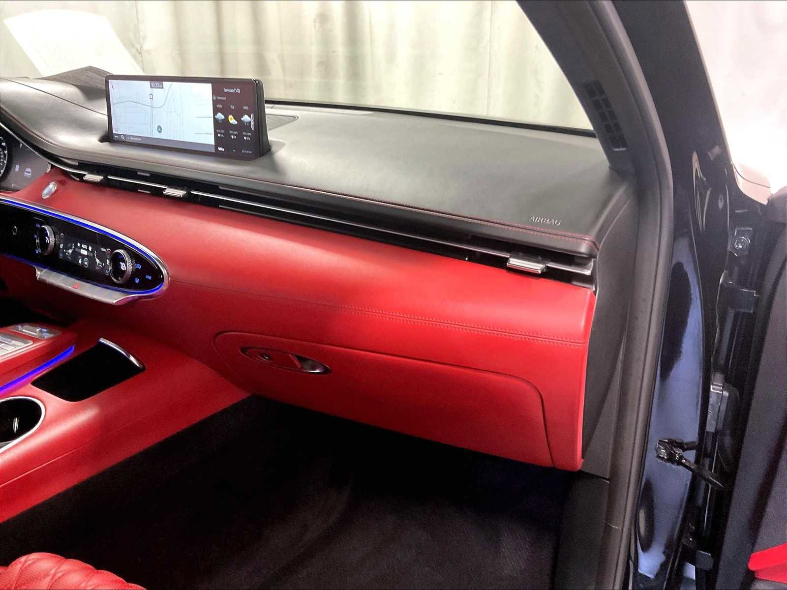 Used 2023 Genesis GV70 3.5T Sport w/ Sport Advanced Package image 13