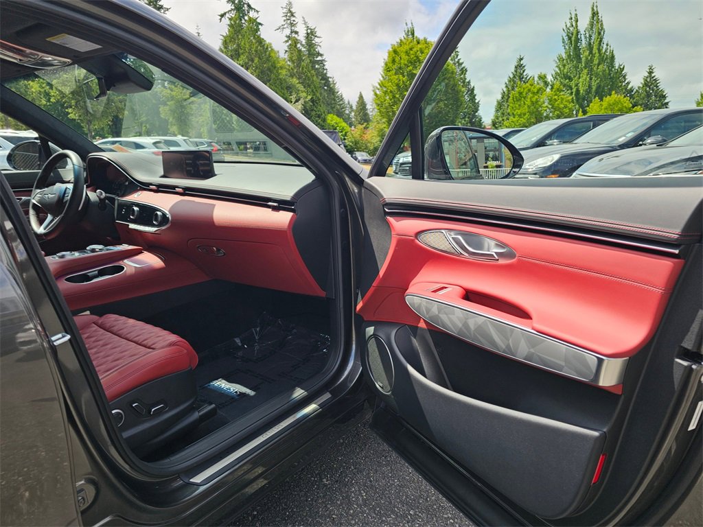 Used 2025 Genesis GV70 3.5T Sport w/ Sport Advanced Package image 12