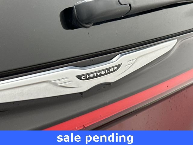 Used 2023 Chrysler Pacifica Touring-L image 29