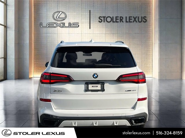 Used 2021 BMW X5 xDrive40i w/ M Sport Package image 6