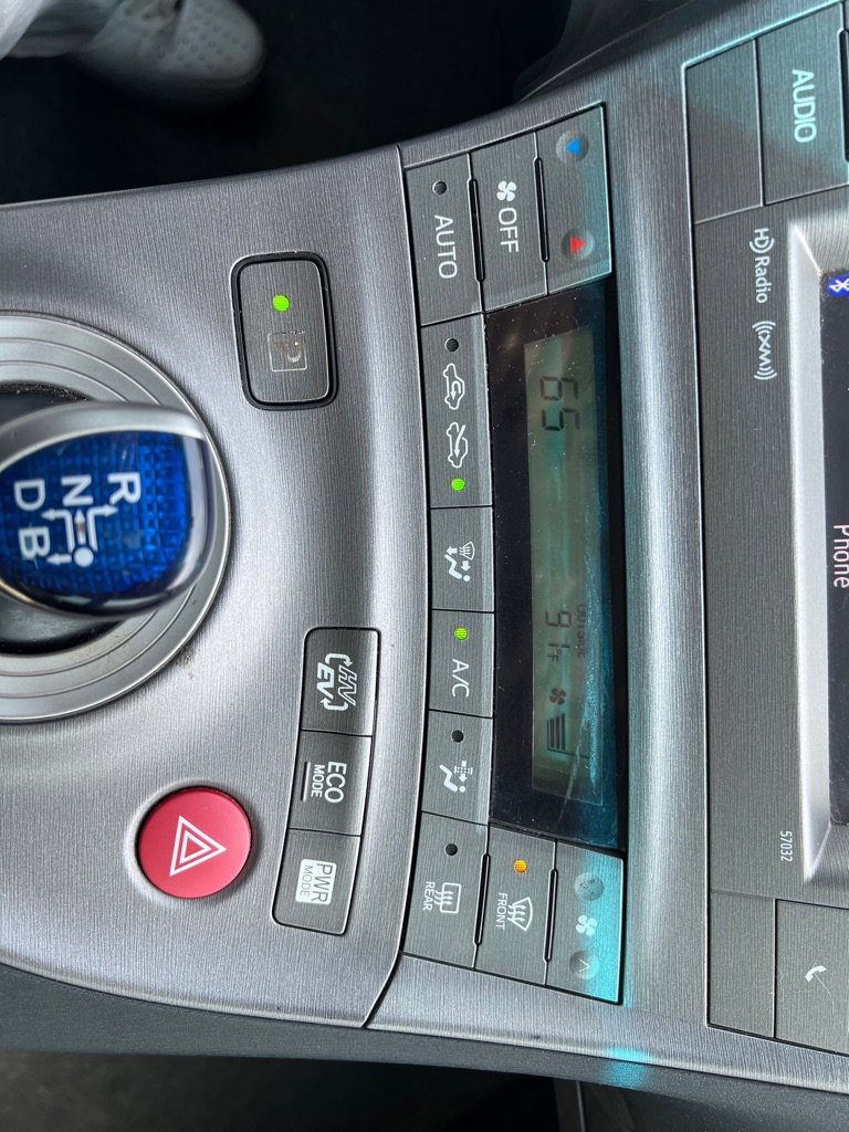 Used 2014 Toyota Prius Plug-In Hybrid image 22