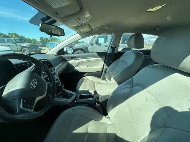 Used 2017 Hyundai Elantra Limited image 7