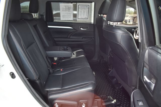 Used 2015 Toyota Highlander XLE AWD/4WD image 41