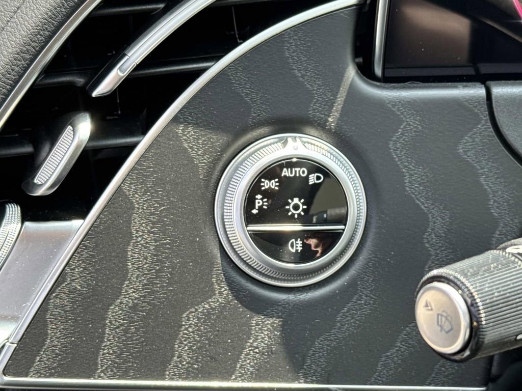 Used 2025 Mercedes-Benz E 450 4MATIC Sedan image 21