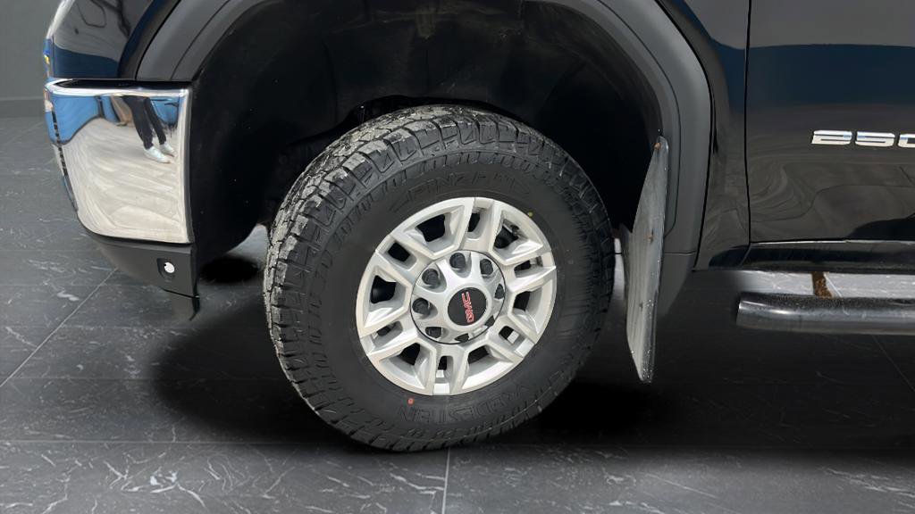 Used 2021 GMC Sierra 2500 SLE w/ X31 Off-Road Package image 35