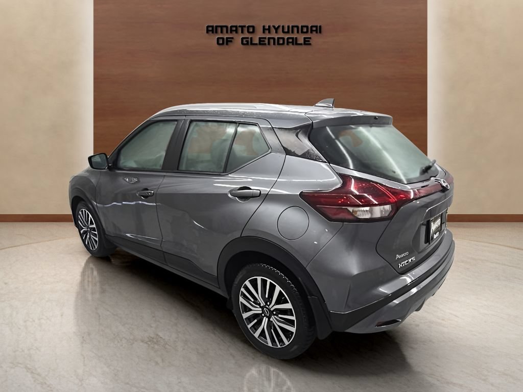 Used 2024 Nissan Kicks SV FWD image 4