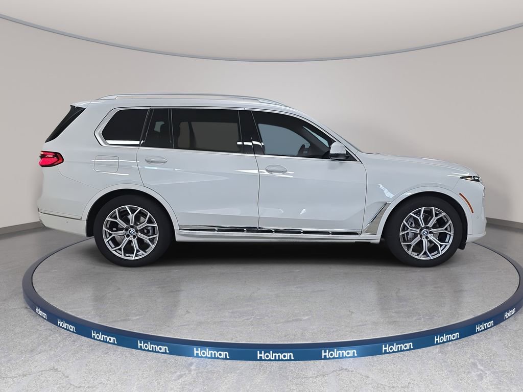 Certified 2024 BMW X7 xDrive40i image 4