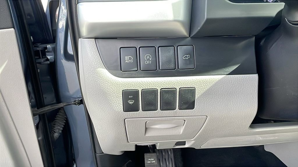 Used 2019 Toyota Highlander XLE w/ Carpet Mat Package (TMS) FWD image 27