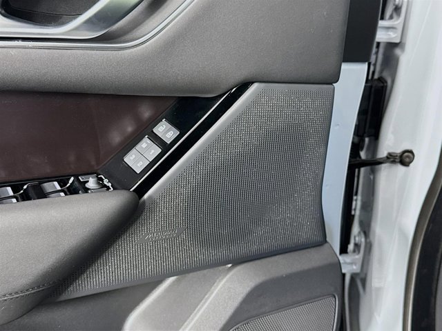 Used 2026 Land Rover Range Rover Velar Dynamic SE image 21