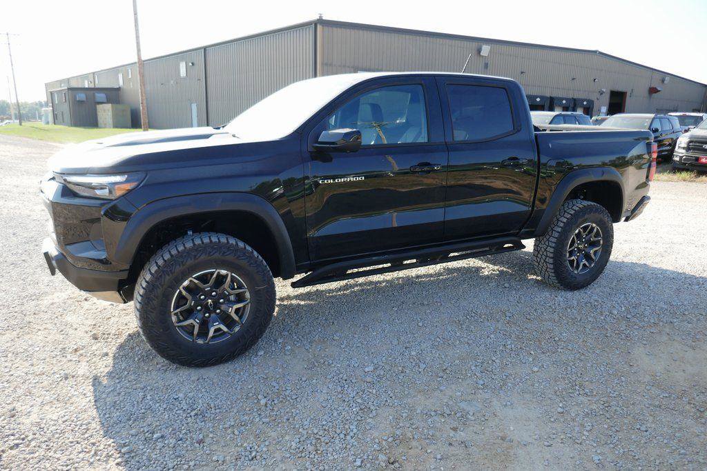 New 2026 Chevrolet Colorado ZR2 w/ Technology Package image 8