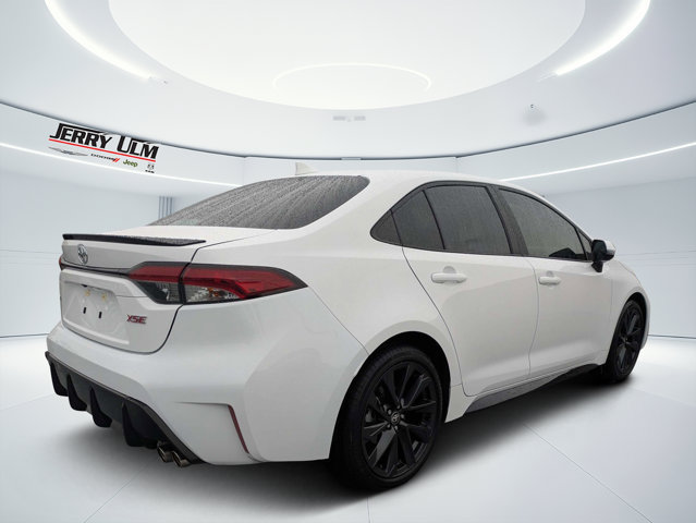 Used 2024 Toyota Corolla XSE FWD image 3