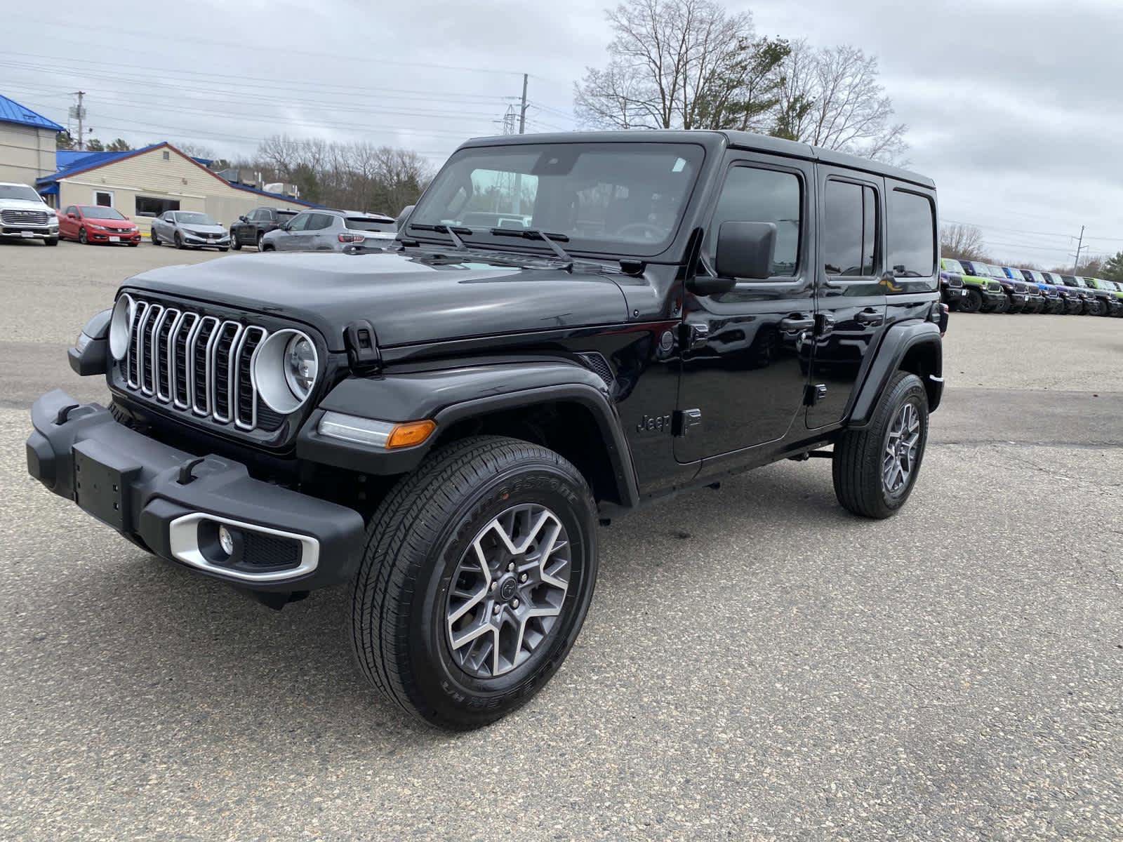 Certified 2025 Jeep Wrangler Sahara AWD/4WD image 8