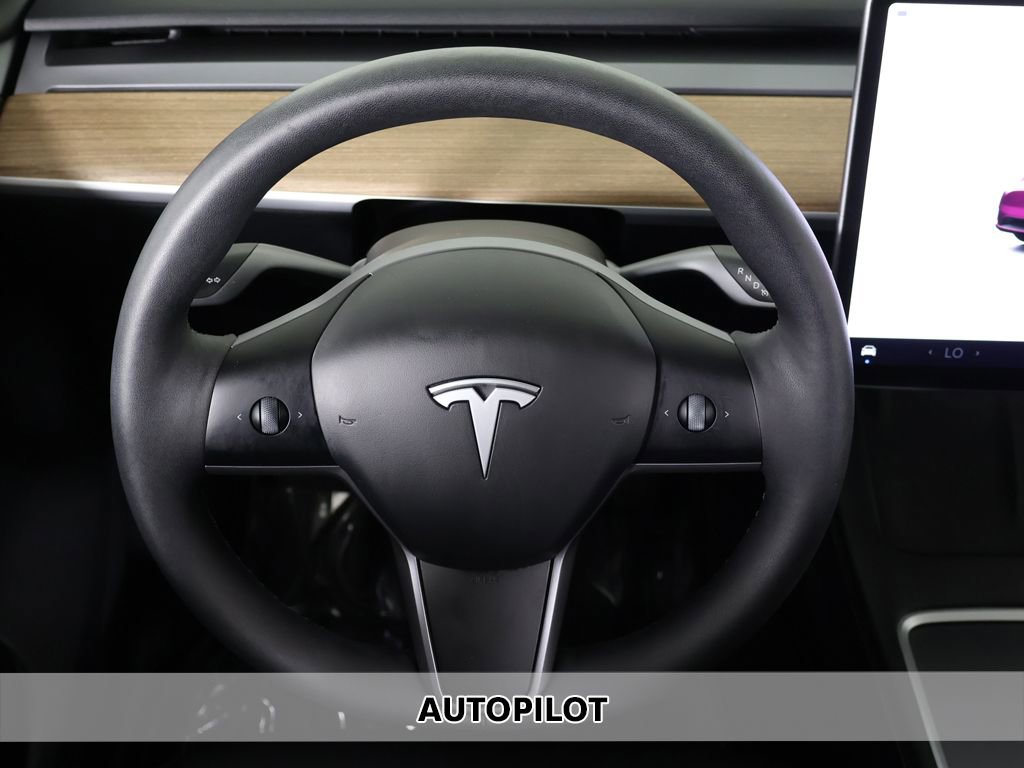 Used 2024 Tesla Model Y Long Range AWD/4WD image 3