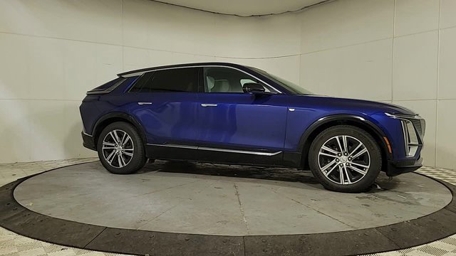 Certified 2024 Cadillac Lyriq Luxury image 10