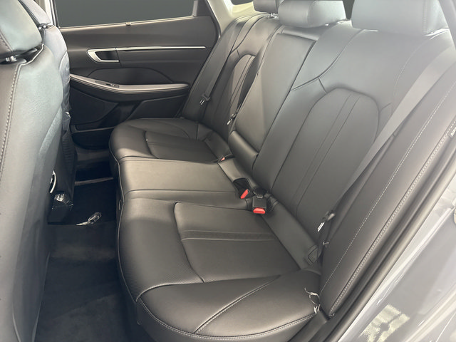 Certified 2025 Hyundai Sonata Limited FWD image 32