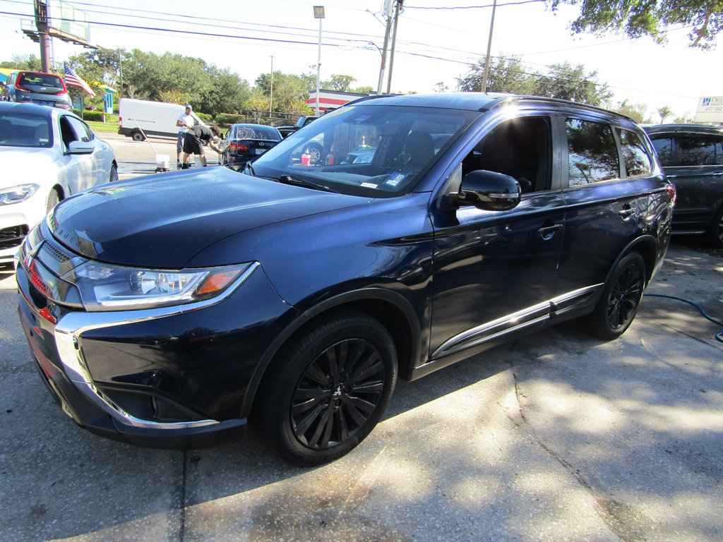 Used 2020 Mitsubishi Outlander LE
