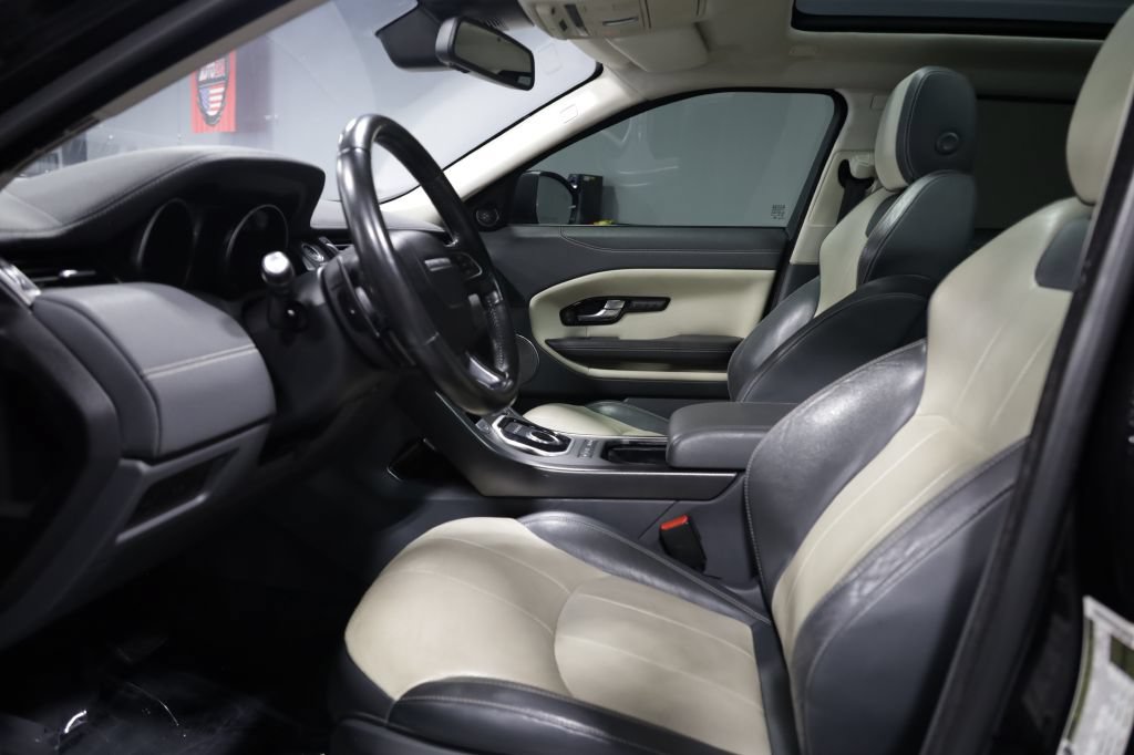 Used 2018 Land Rover Range Rover Evoque SE AWD/4WD image 13