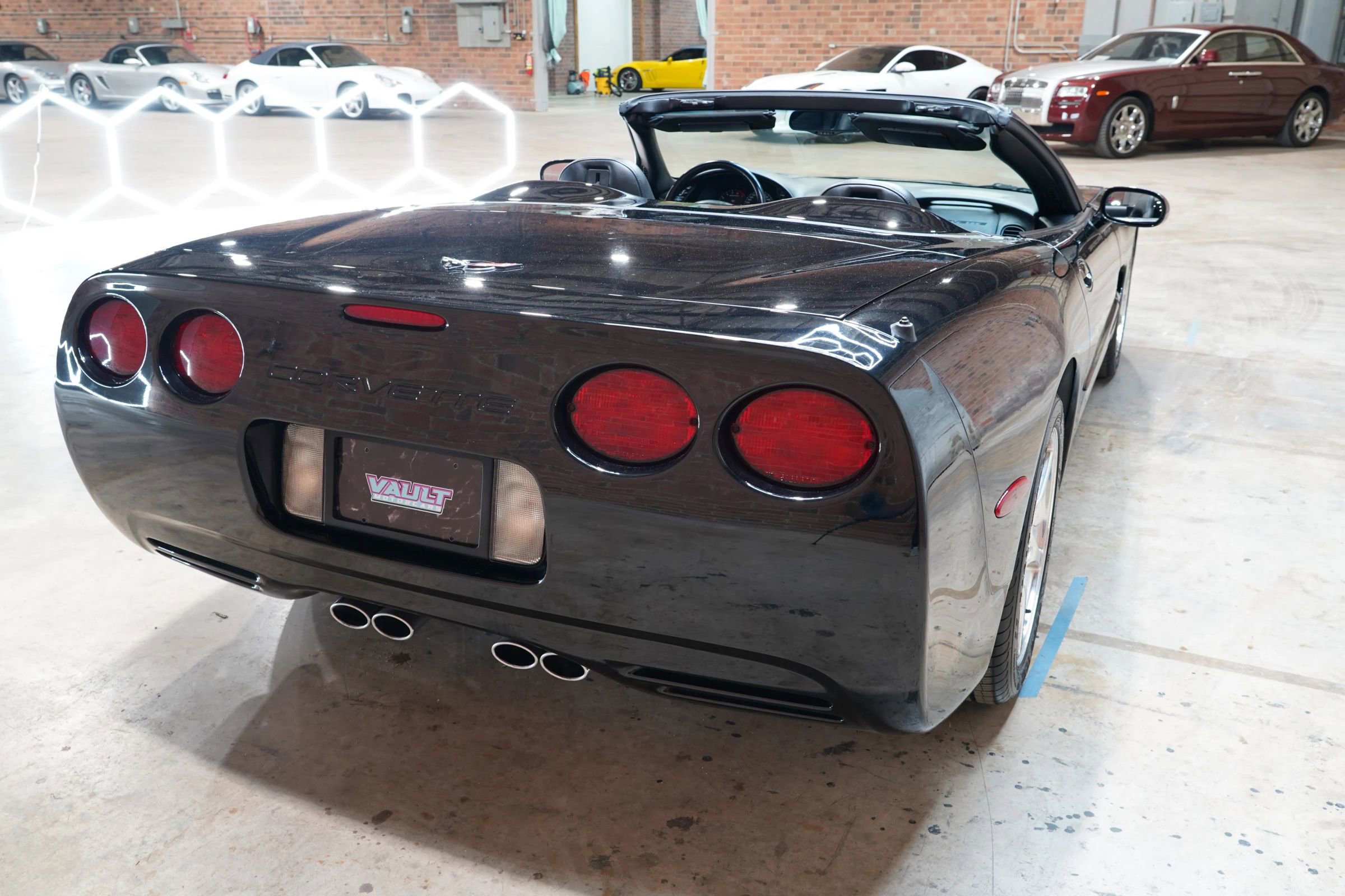 Used 2004 Chevrolet Corvette Convertible w/ Preferred Equipment Group image 16