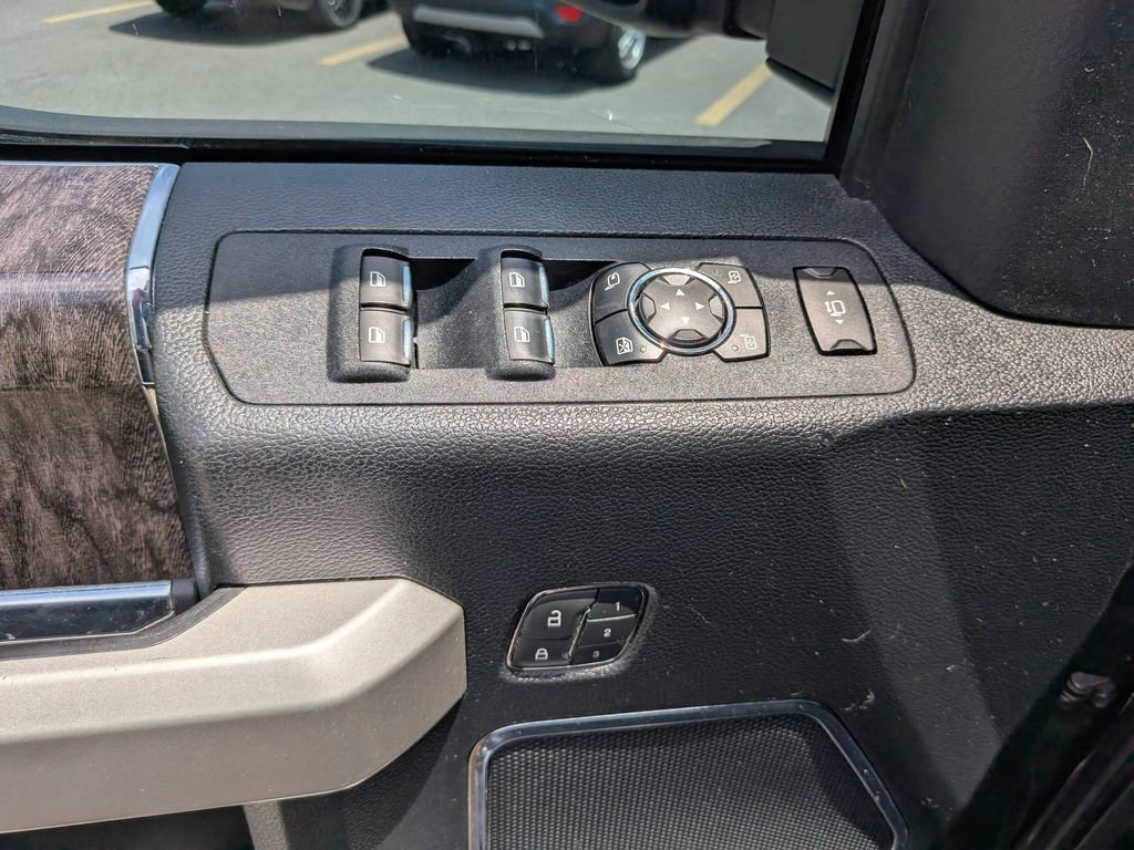 Used 2018 Ford F250 Lariat w/ Lariat Ultimate Package AWD/4WD image 20