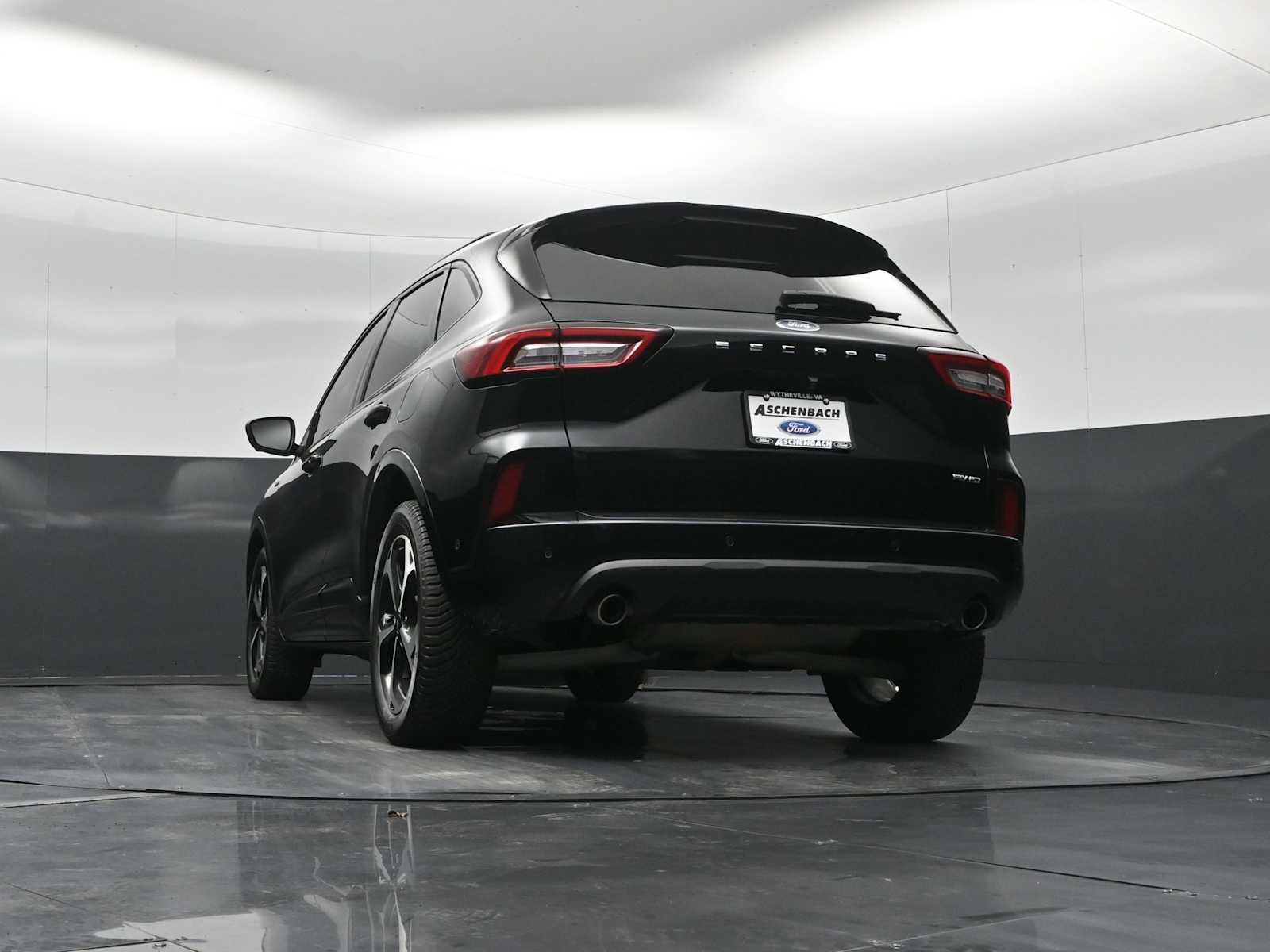 Used 2023 Ford Escape ST-Line Elite w/ Premium Technology Package AWD/4WD image 33