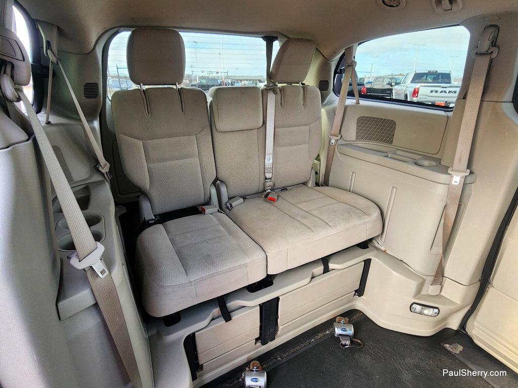 Used 2015 Dodge Grand Caravan SE w/ Quick Order Package 29E SE image 41